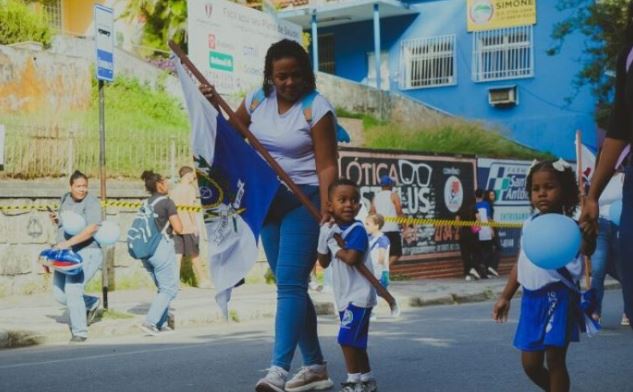 Rio Bonito celebra 179 anos com desfile cívico e homenagem ao prefeito Marcos Abrahão