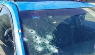 Viatura da Polícia Militar é alvo de ataque a tiros em São Gonçalo; agentes escapam ilesos