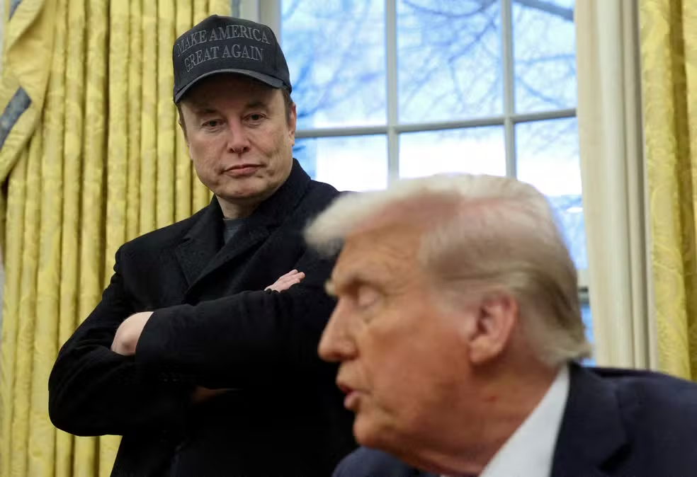 Elon Musk deixa governo Trump após 130 dias à frente do Departamento de Eficiência